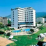 Gold Ξενοδοχείο Κουσάντασι