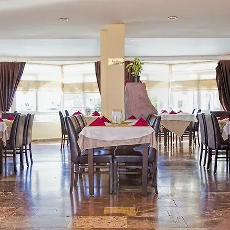 Gold Hotel
