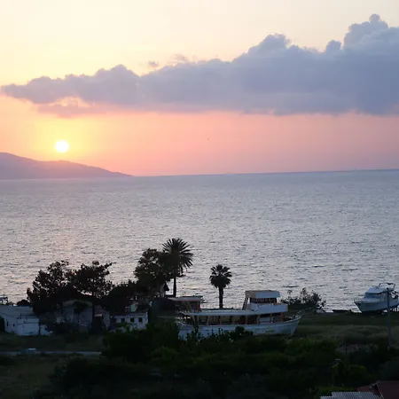 Gold Otel Kuşadası