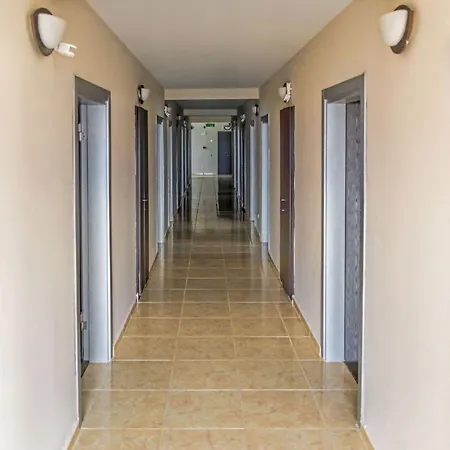 Gold Hotel
