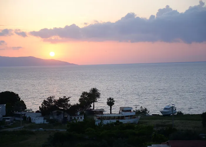 Gold ホテル クシャダス