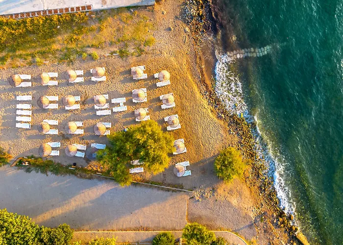 ホテル Gold クシャダス