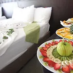 Gold Hotel
